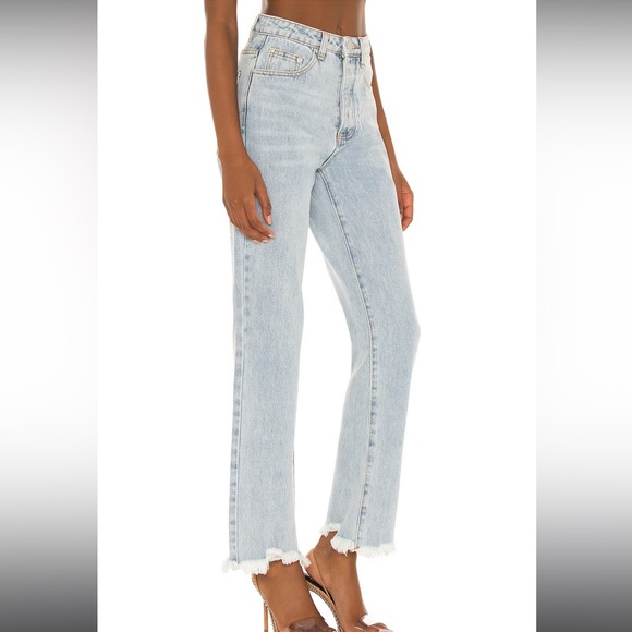SUPERDOWN Revolve Marilyn Denim Straight leg Jean in light blue wash - Picture 3 of 6